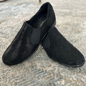 Vaneli Sport slip-ons, size 8M, no wear